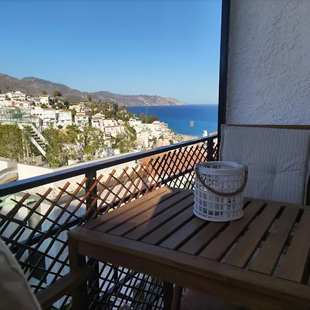 Lunamar Seaviews & Communal Pool Апартаменты Нерха