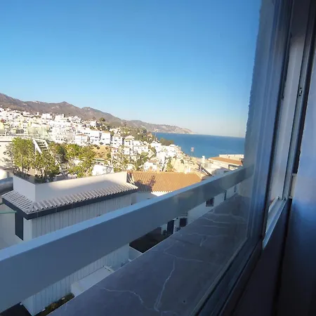 Lunamar Seaviews & Communal Pool