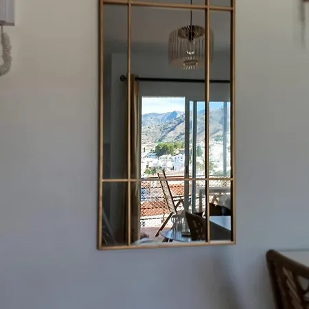 Lunamar Seaviews & Communal Pool Нерха