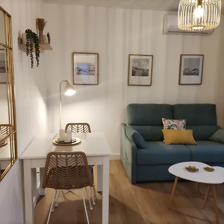 Lunamar Seaviews & Communal Pool *