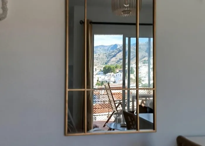 Lunamar Seaviews & Communal Pool Nerja