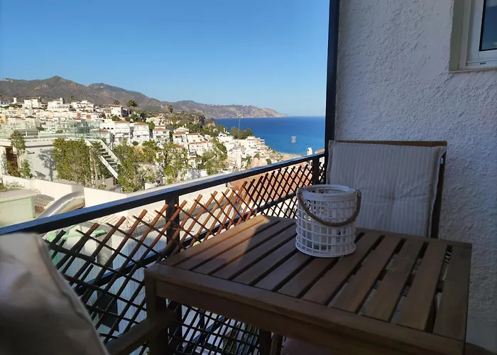 Lunamar Seaviews & Communal Pool Apartamento Nerja